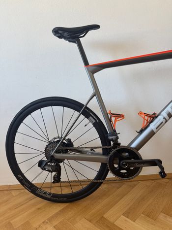 Used BMC Teammachine SLR02 DISC ONE 2020 2020 Road & Gravel, Light Gray — image 6 of 16