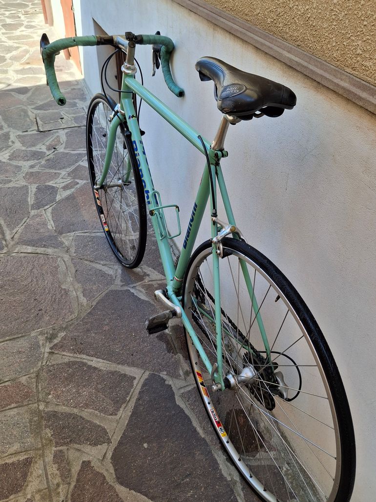 Used Bianchi Mega Pro 1995 Campagnolo Mirage 1995 Road & Gravel, Bianco — image 2 of 3
