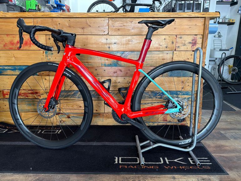 Used BH BH Custom Shimano Ultegra 2018 Road & Gravel, Rojo — image 2 of 3
