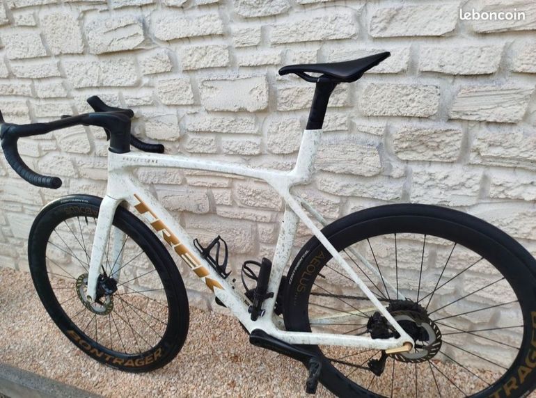 Used Trek Madone SLR 7 Gen 8 2025 2025 Road & Gravel — image 2 of 5
