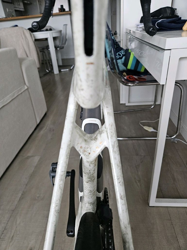 Used Trek Madone SLR 7 Gen 8 2025 2025 Road & Gravel, Blanco — image 6 of 7