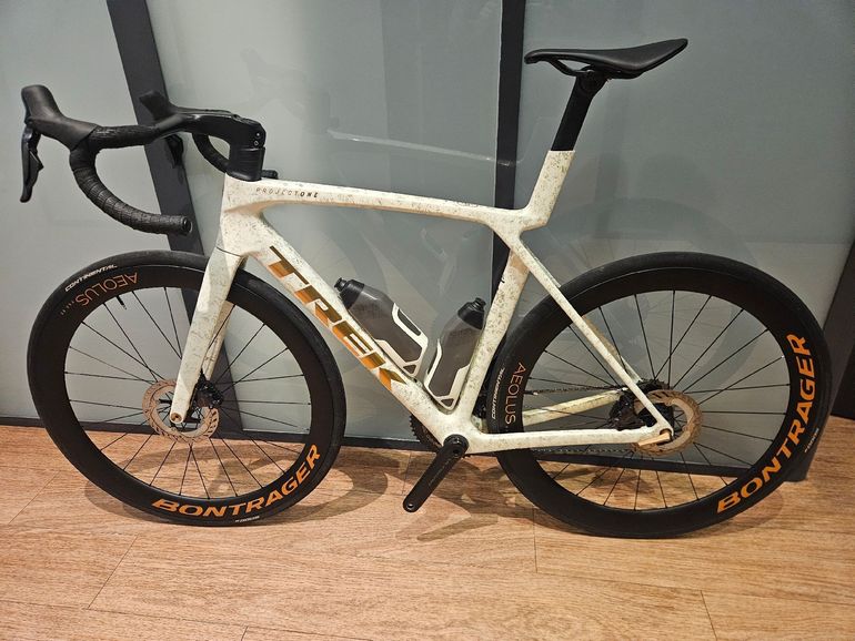 Used Trek Madone SLR 7 Gen 8 2025 2025 Road & Gravel — image 5 of 5
