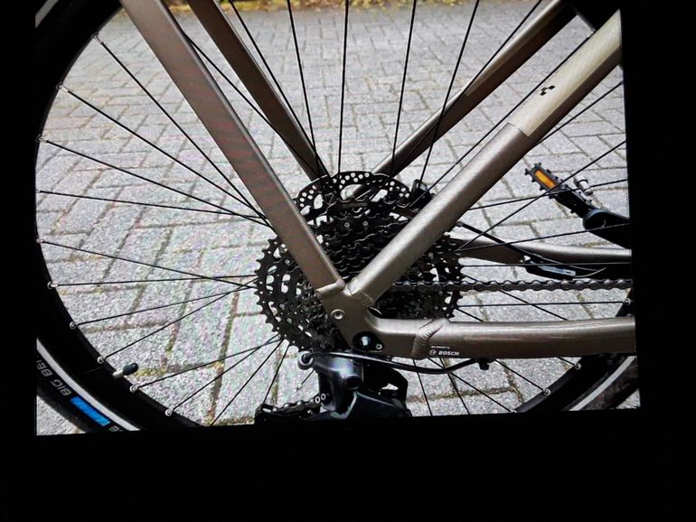 Used Cube Kathmandu Hybrid Pro 750 e- Bike Trekking 28/ 29 Zoll Cube Kathmandu Hybrid Pro 750 E- Trekking 2024 Urban, Nero — image 6 of 11