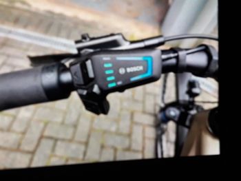 Used Cube Kathmandu Hybrid Pro 750 e- Bike Trekking 28/ 29 Zoll Cube Kathmandu Hybrid Pro 750 E- Trekking 2024 Urban, Nero — image 10 of 11