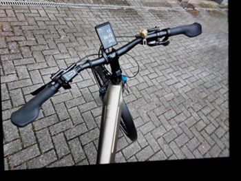 Used Cube Kathmandu Hybrid Pro 750 e- Bike Trekking 28/ 29 Zoll Cube Kathmandu Hybrid Pro 750 E- Trekking 2024 Urban, Nero — image 4 of 11