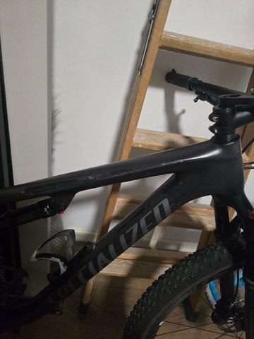 Used Specialized Epic Pro 2022 2022 Mountainbike, Black, 29 — image 6 of 9