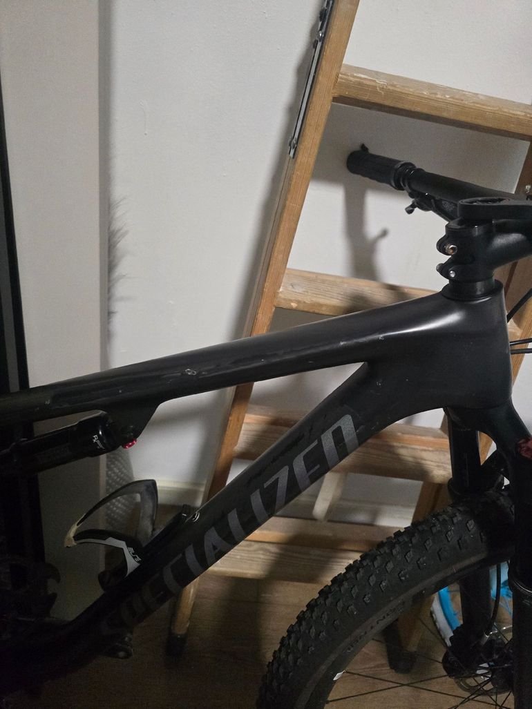 Used Specialized Epic Pro 2022 2022 Mountainbike, Negro — image 6 of 9