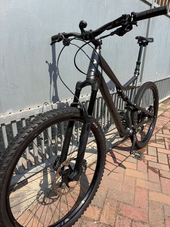 Used Specialized Camber Comp 29 2017 2017 Mountainbike, Light Gray, 29 — image 5 of 6