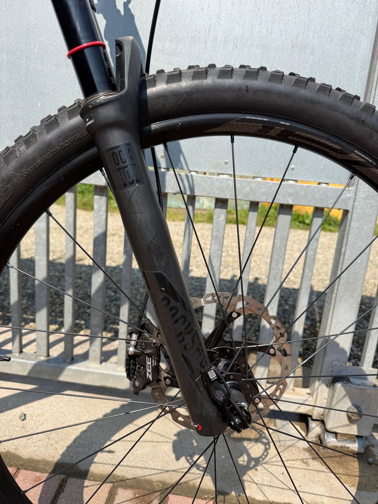 Used Specialized Camber Comp 29 2017 2017 Mountainbike, Light Gray, 29 — image 3 of 6