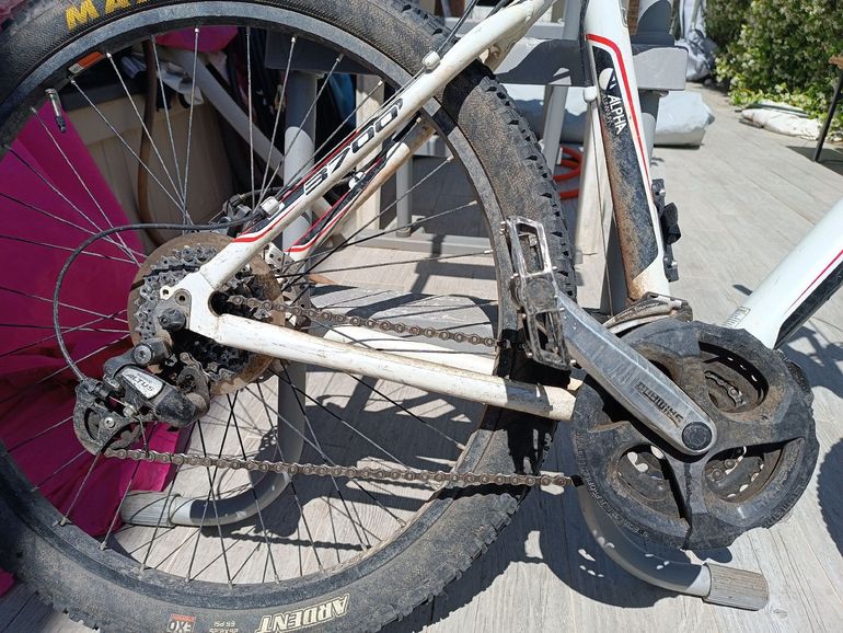 Used Trek Alpha Shimano Altus 2017 Mountainbike, White — image 3 of 5