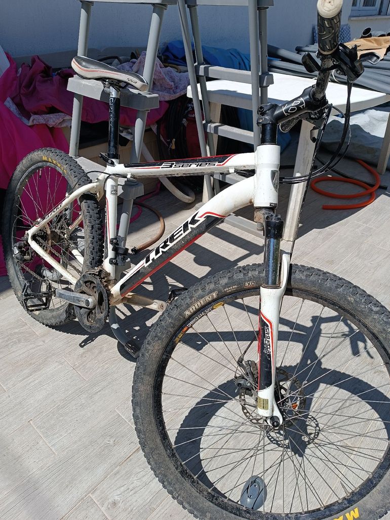 Used Trek Alpha Shimano Altus 2017 Mountainbike, White — image 5 of 5