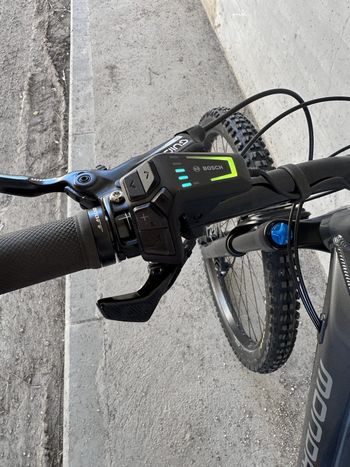 Used Mondraker CHASER 750 2022 2022 Mountainbike, Light Gray — image 7 of 12