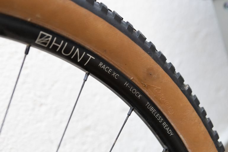 Used Canyon LUX Shimano Deore XT 2019 Mountainbike, Rosso — image 11 of 15
