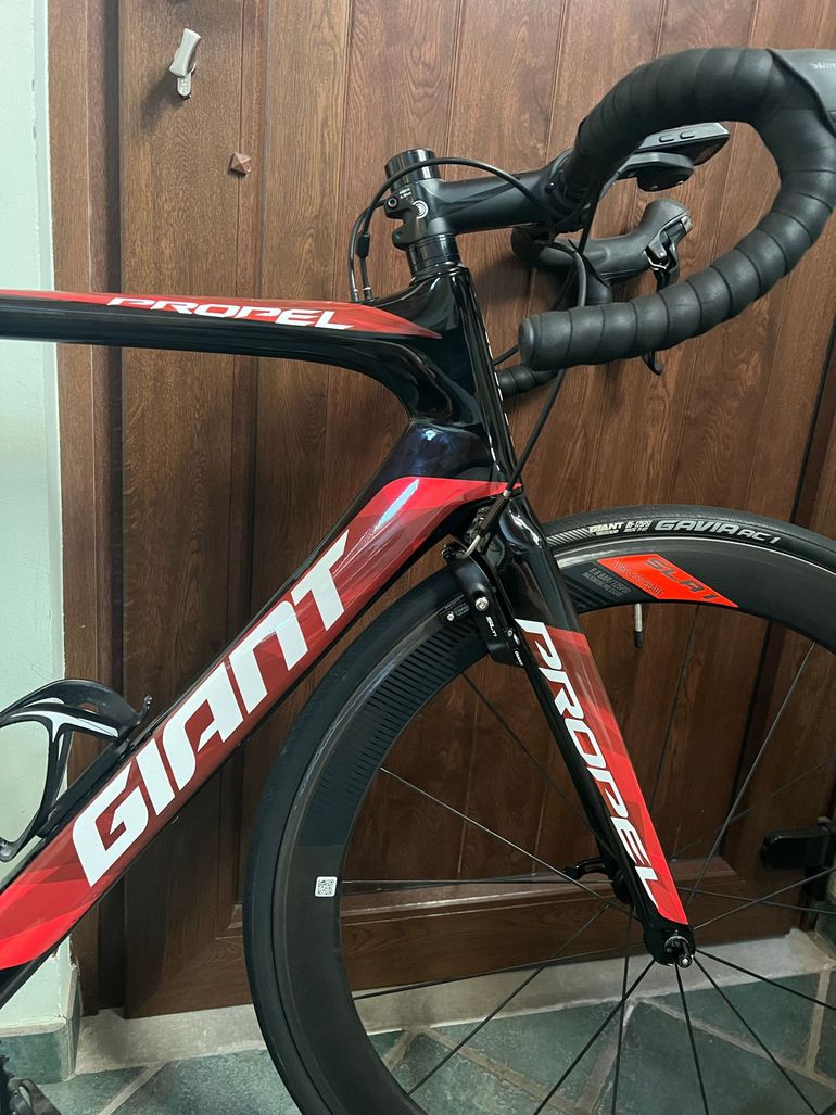 Used Giant Propel Shimano Ultegra 2018 Road & Gravel, Black — image 8 of 11