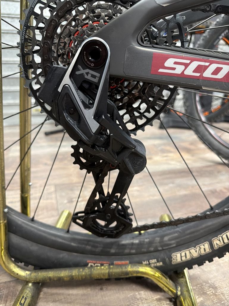 Used Scott Spark RC World Cup 2025 2025 Mountainbike, Black, 29 — image 7 of 15