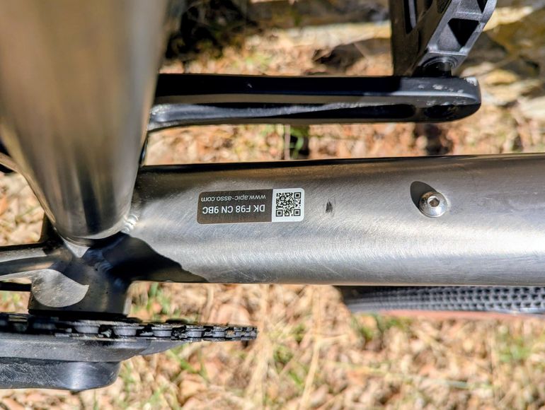 Used TRIBAN Men's Gravel Bike with Titanium Frame GRVL 900 2024 2024 Road & Gravel — image 2 of 4