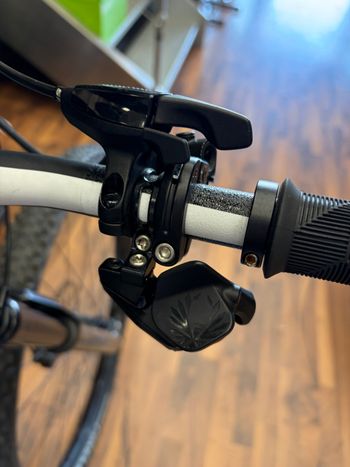Used Wilier Urta Hybrid SRAM GX AXS 1X12 + FAZUA RIDE 60 2024 2024 Mountainbike, Black, 29 — image 8 of 10