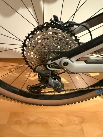 Used Canyon Neuron CF 8 2022 2022 Mountainbike — image 3 of 8