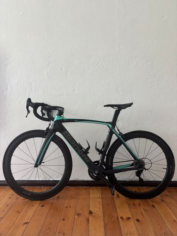 Used Bianchi Oltre Campagnolo Super Record 2021 Road & Gravel, Negro — image 3 of 5