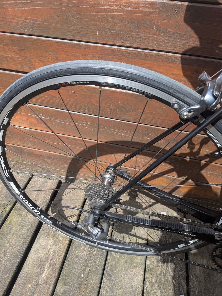 Used Cervélo R3 Shimano Ultegra 2012 Road & Gravel, Schwarz — image 4 of 5