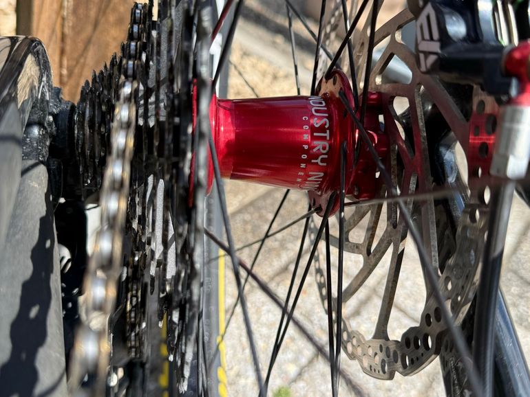 Used Rocky Mountain Altitude C70 Coil Shimano 2024 2024 Mountainbike, Black, 27.5, 29 — image 2 of 11