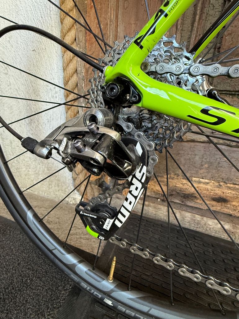 Used Cannondale Synapse SRAM Red 2016 Road & Gravel, Green — image 6 of 12