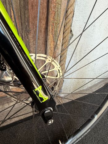 Used Cannondale Synapse SRAM Red 2016 Road & Gravel, Green — image 8 of 12