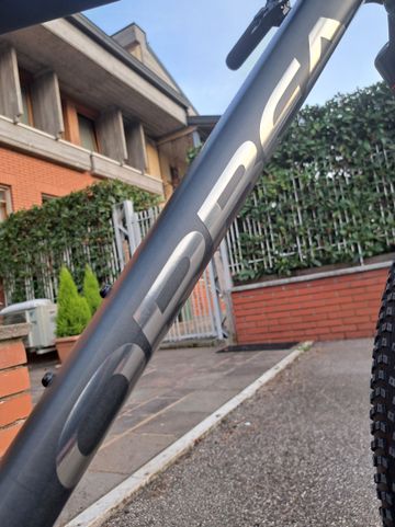 Orbea ALMA M30 2025 2025 Mountainbike usato, Nero — immagine 5 di 5