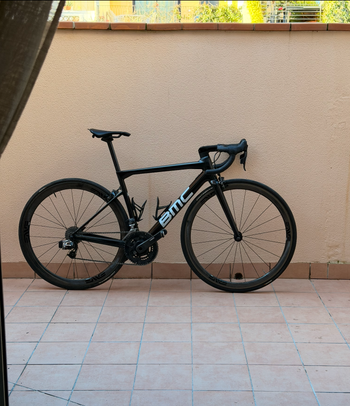 Used BMC Teammachine SRAM Red eTap AXS 2017 Road & Gravel — image 2 of 8