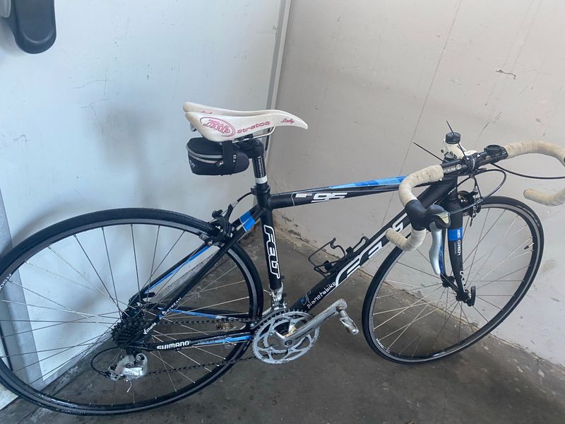 Garmin felt Custom Shimano 105 2010 Road & Gravel d'occasion — image 11 sur 23