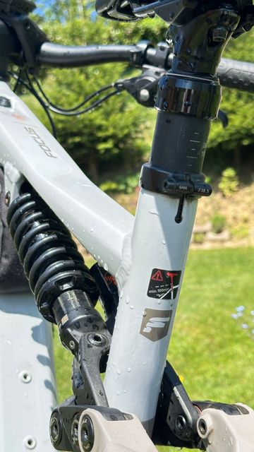 Used Focus SAM² 6.9 2023 2023 Mountainbike, Light Gray, 29 — image 7 of 21