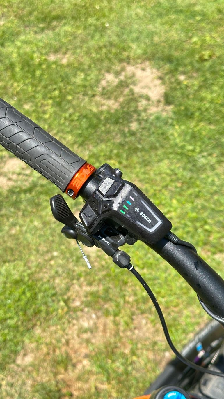 Used Focus SAM² 6.9 2023 2023 Mountainbike, Grigio chiaro — image 10 of 21