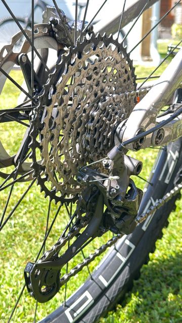 Used Focus SAM² 6.9 2023 2023 Mountainbike, Light Gray, 29 — image 6 of 21