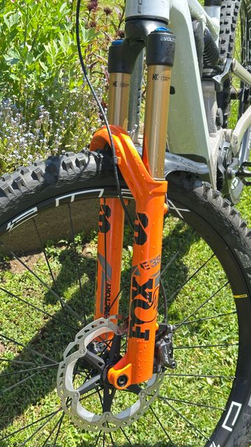 Used Focus SAM² 6.9 2023 2023 Mountainbike, Light Gray, 29 — image 4 of 21