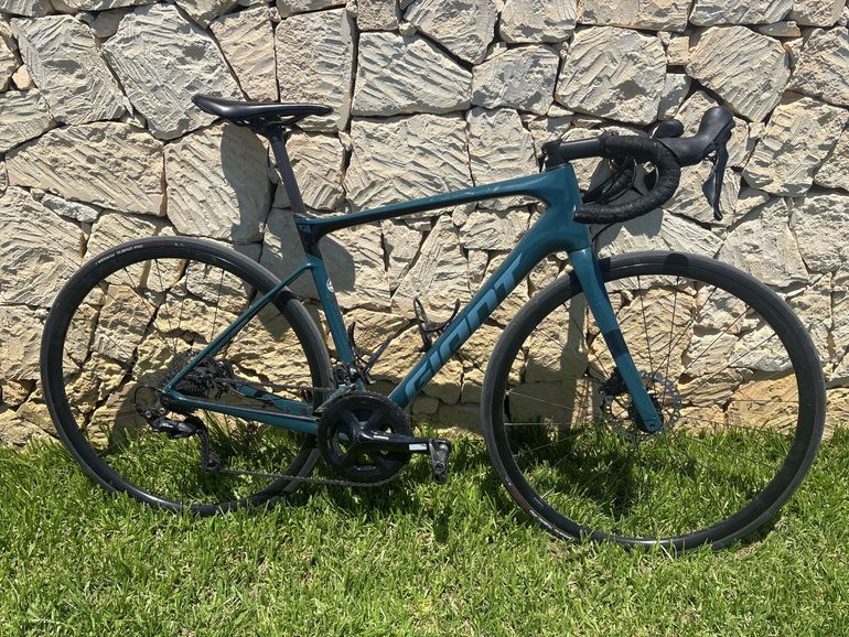 Used Giant Defy, Advanced 2 2022 2022 Road & Gravel — image 1 of 4