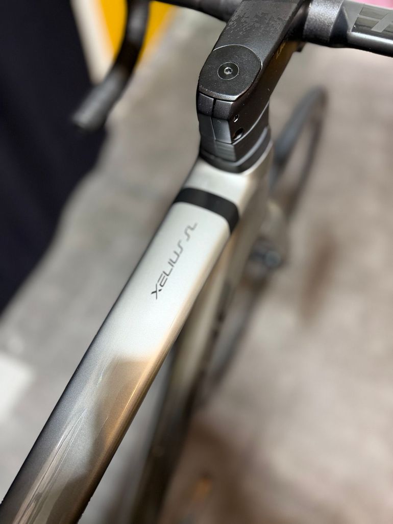Used Lapierre Xelius SL 7.0 Mineral Grey 2023 2023 Road & Gravel, Grigio chiaro — image 6 of 11