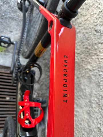 Brugt Trek Checkpoint SRAM Apex 2025 Road & Gravel — billede 4 af 7