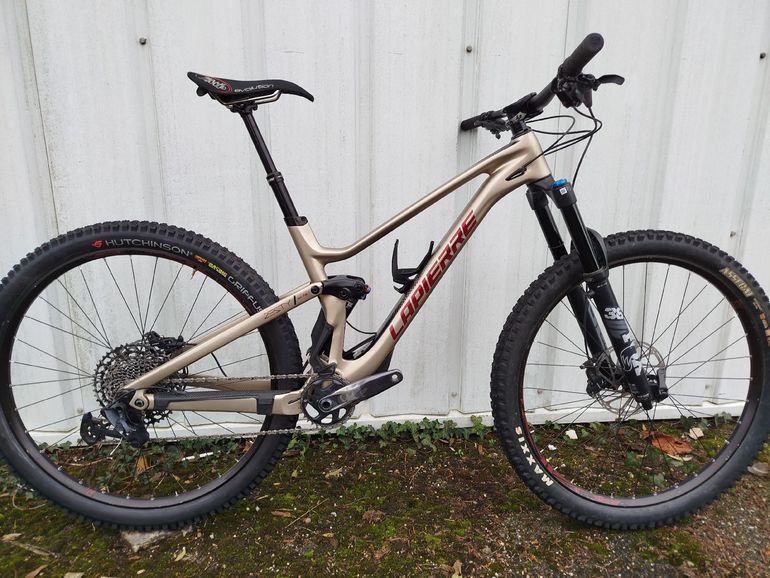 Used Lapierre Zesty AM CF 7.9 2022 2022 Mountainbike — image 3 of 3