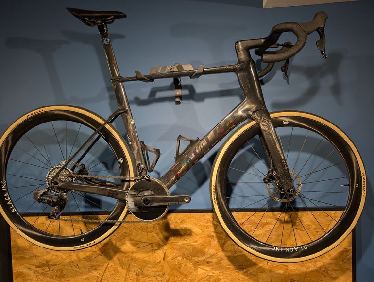 Used Factor OSTRO VAM - SRAM Force w/ Power Meter 2025 2025 Road & Gravel — image 1 of 5