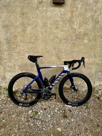 Used Canyon Aeroad CF SL 8 Disc 2024 2024 Road & Gravel — image 2 of 7