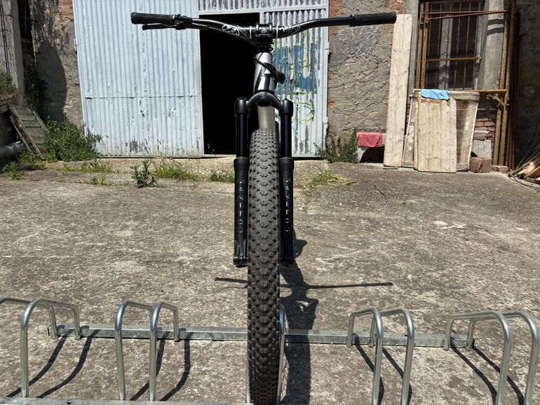Used Rose THE BRUCE 1 2022 2022 Mountainbike, Light Gray, 26 — image 3 of 13