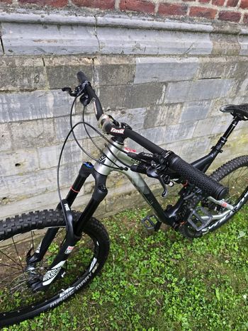 Used Commencal META AM SRAM GX 2016 Mountainbike — image 3 of 6
