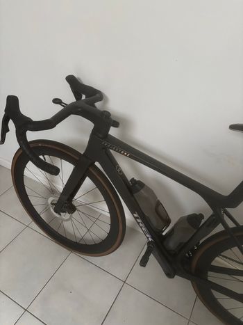 Used Trek Madone SLR 7 Gen 8 2025 2025 Road & Gravel — image 5 of 5