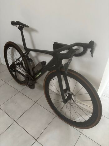 Used Trek Madone SLR 7 Gen 8 2025 2025 Road & Gravel — image 4 of 5