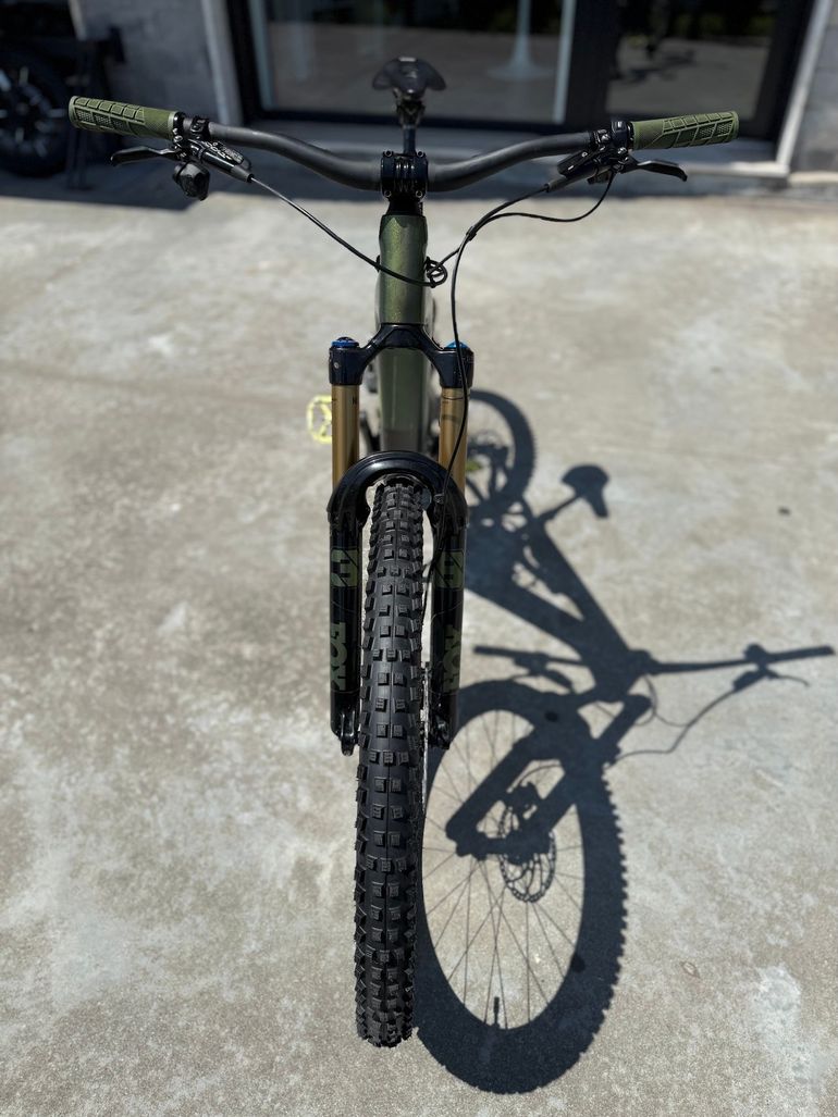 Used Specialized S-Works Turbo Levo T-Type 2023 2023 Mountainbike, Green, 29, 27.5 — image 4 of 9