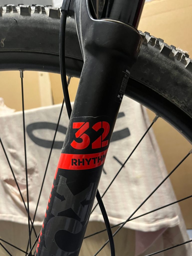 Used Orbea Orbea Oiz H30 M 2021 2021 Mountainbike, Rosso — image 5 of 11