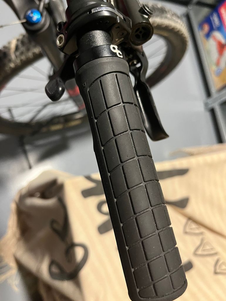 Used Orbea Orbea Oiz H30 M 2021 2021 Mountainbike, Rosso — image 10 of 11