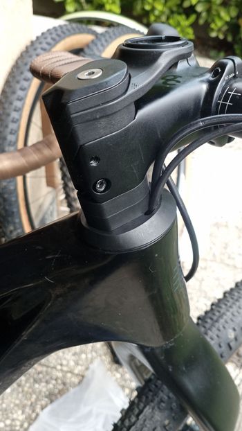 Used Lee Cougan Innova SuperGravel Shimano GRX 2024 Road & Gravel — image 8 of 9