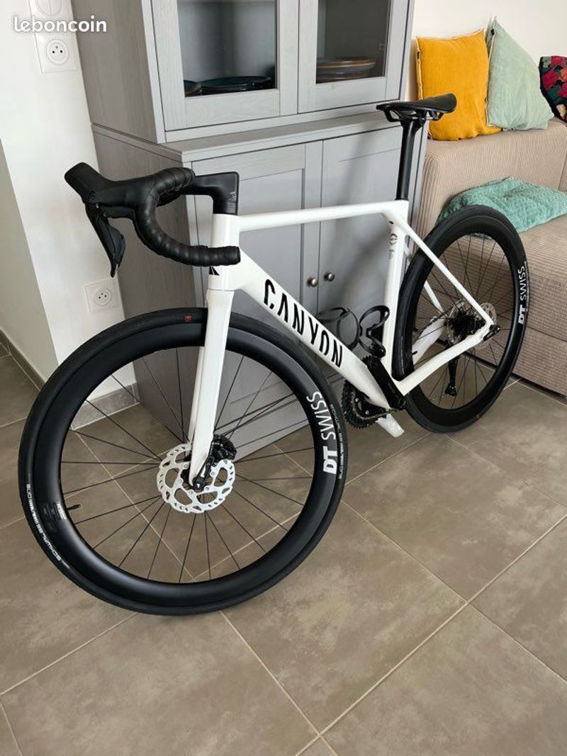 Used Canyon Ultimate CF 7 2026 2026 Road & Gravel, White — image 1 of 9