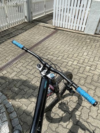 Used Specialized Demo 8 I Alloy 2018 2018 Mountainbike, Black, 27.5 — image 3 of 7